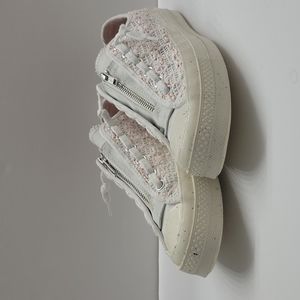 Converse shoes Brand new.